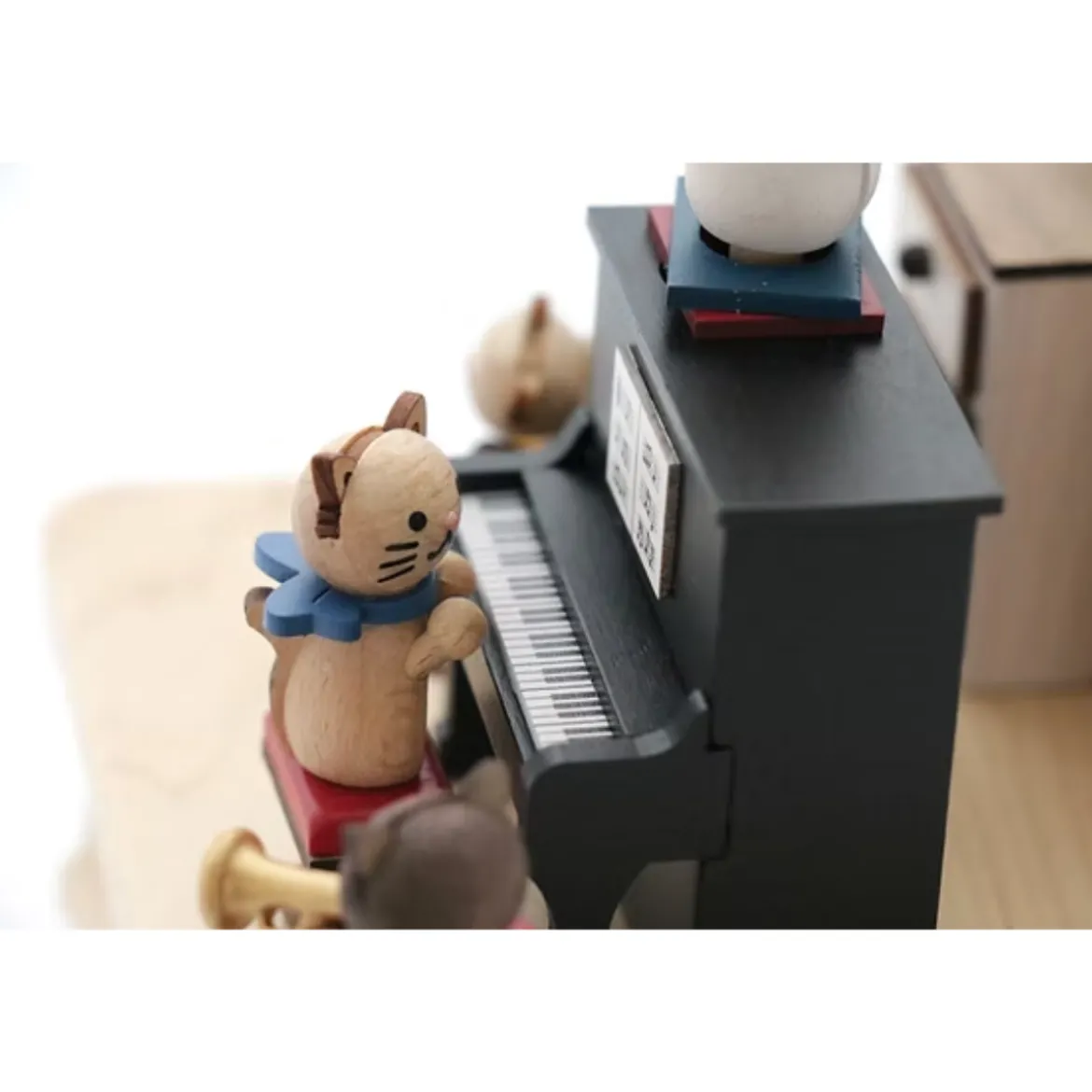 Boîte à musique - Chats jouant du piano n°12