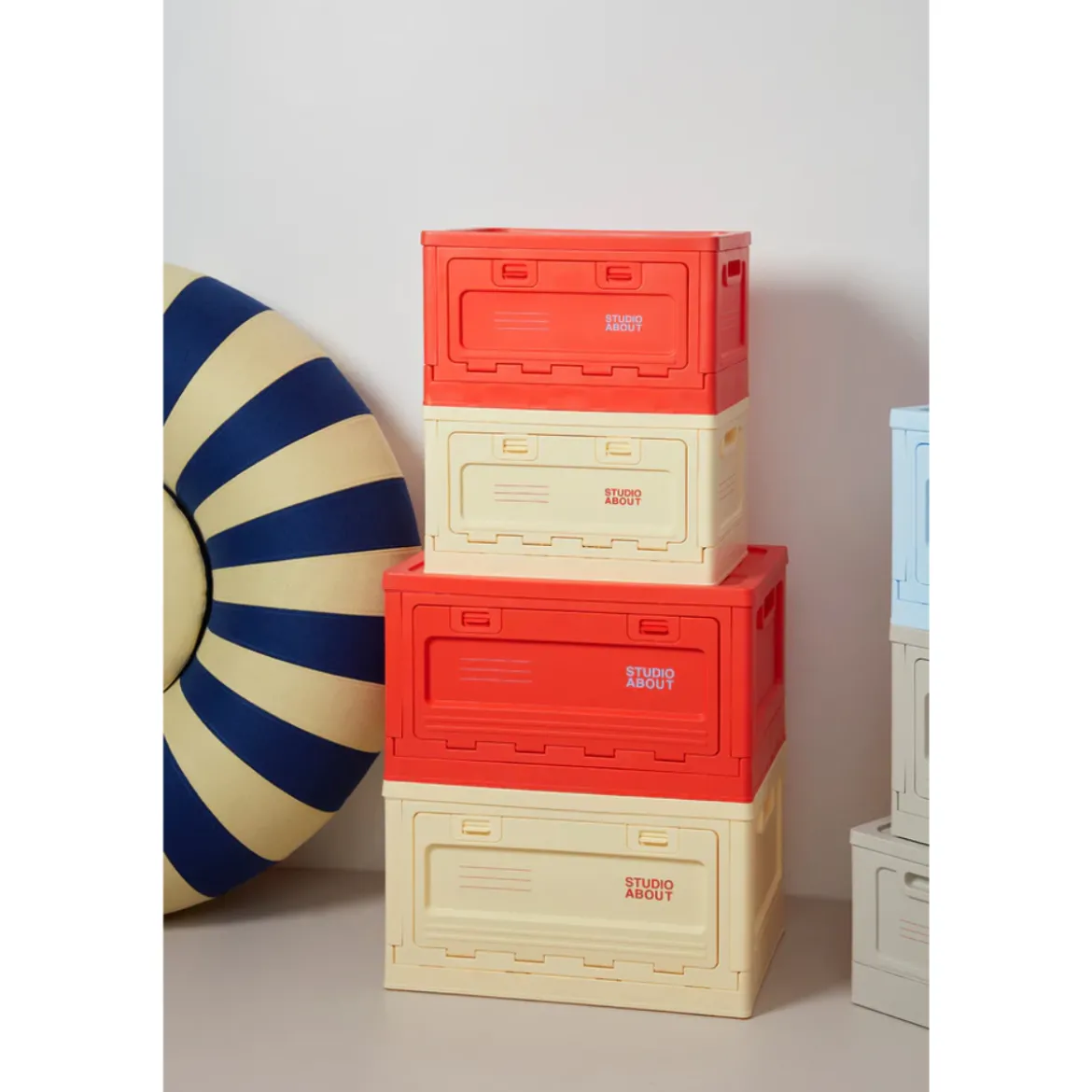 Box Studio About - Light Yellow
