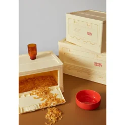 Box Studio About - Light Yellow