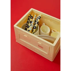 Box Studio About - Light Yellow