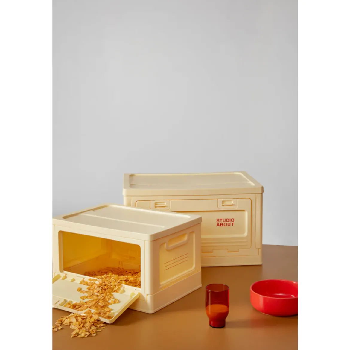 Box Studio About - Light Yellow