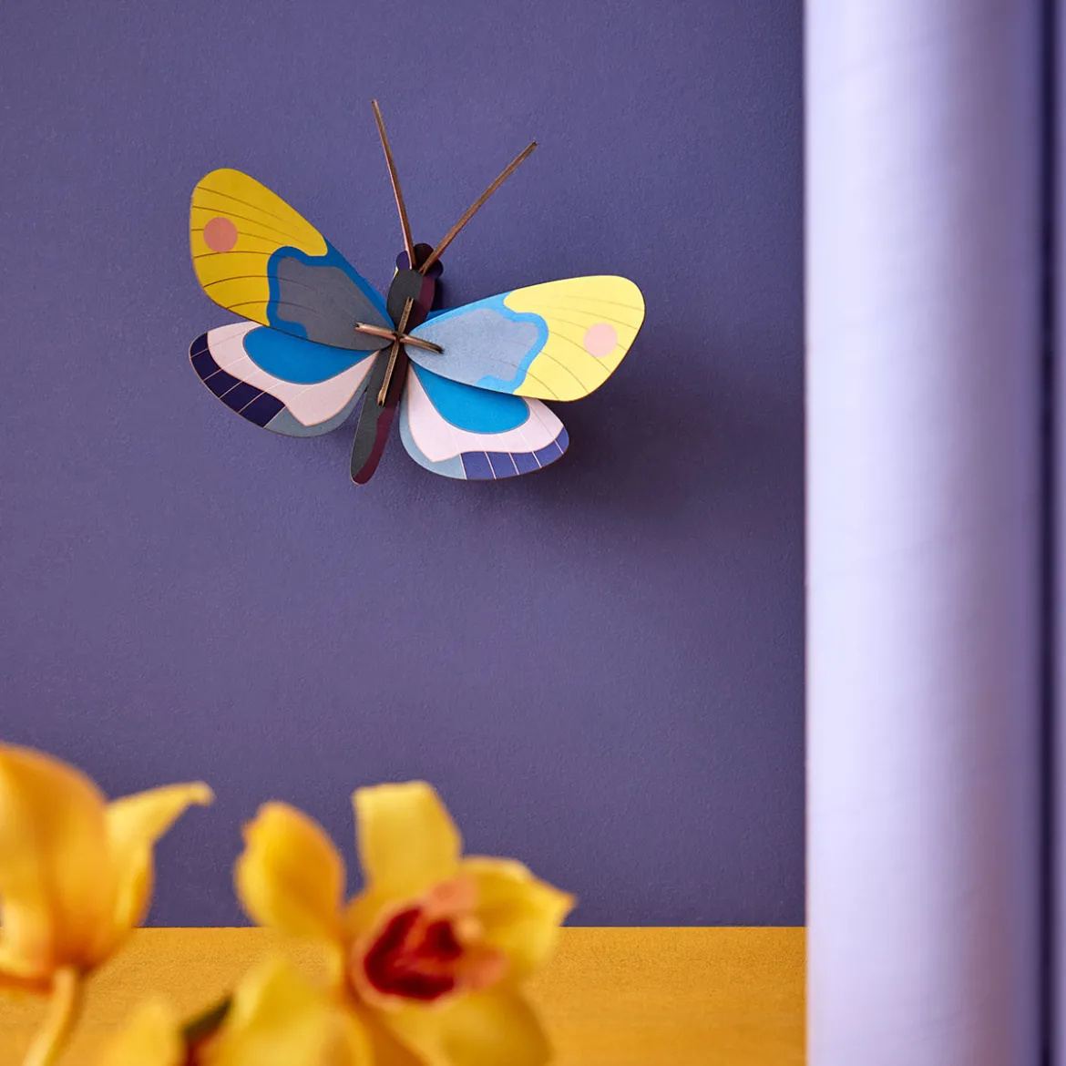 Décoration murale Papillon Monarque jaune en carton recyclé