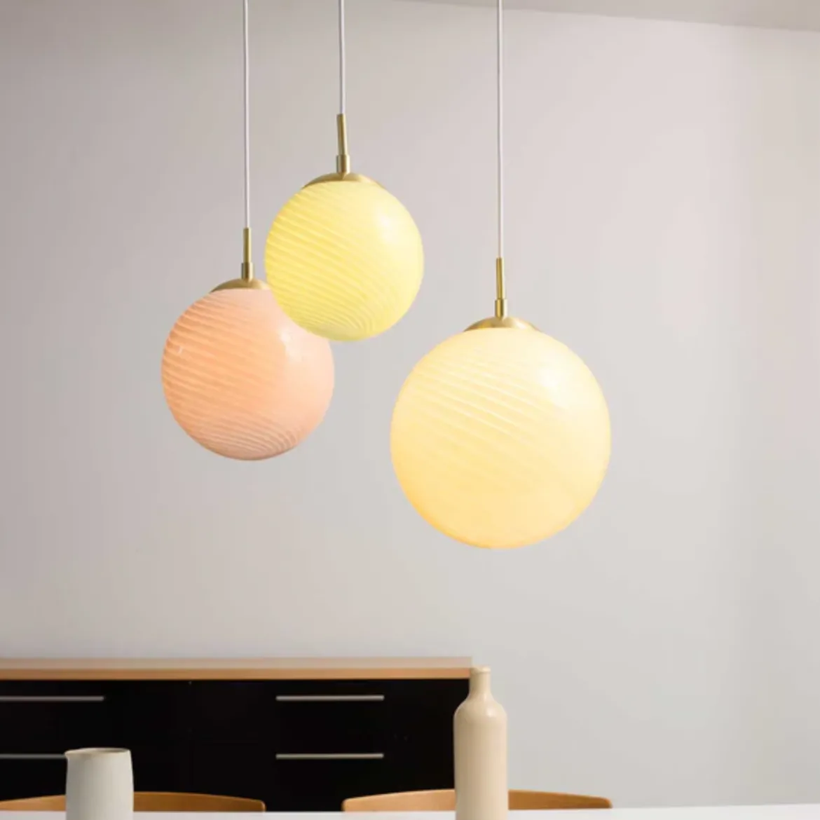 Suspension Candy Ball - Cream