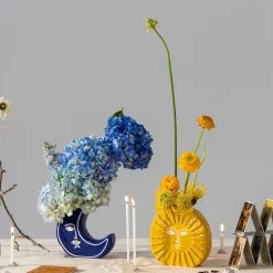 Vase Moon